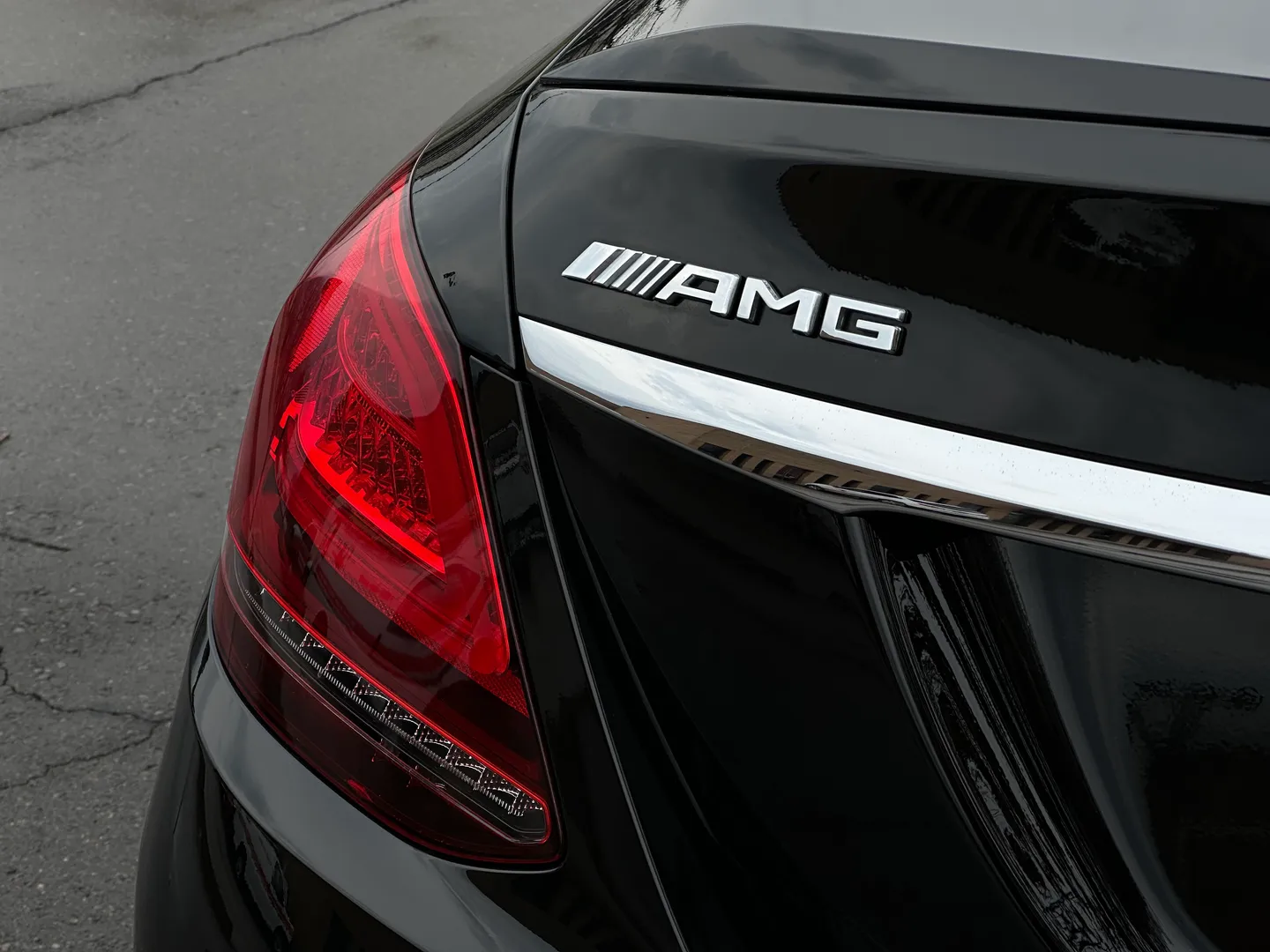 Mercedes Benz C63 S AMG Sedan — photo 22