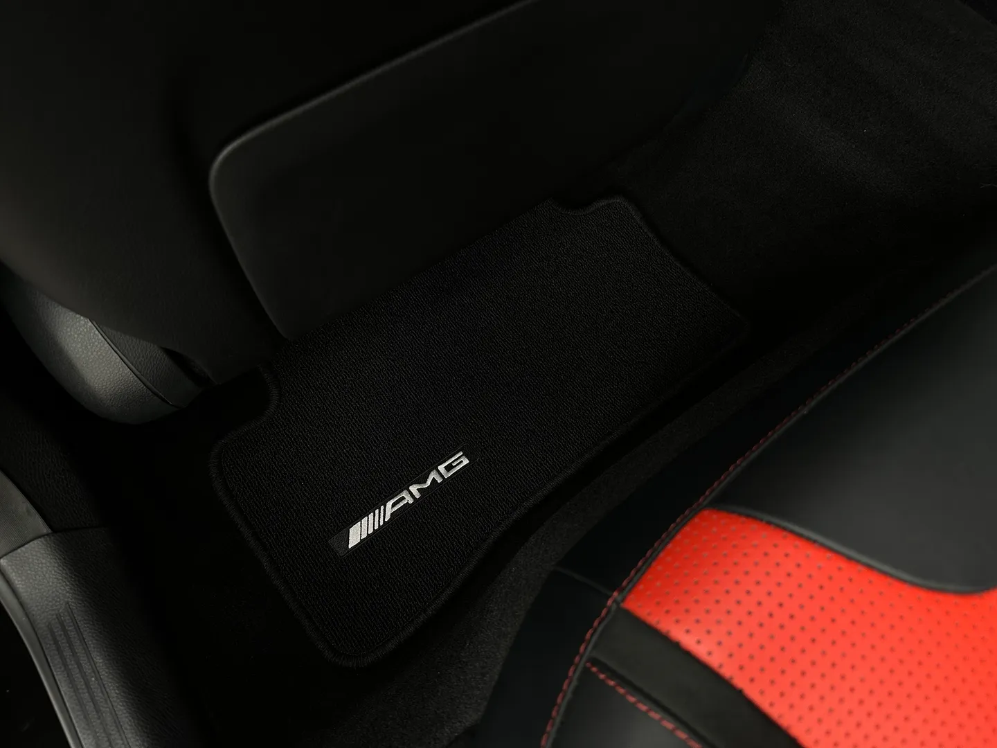 Mercedes Benz C63 S AMG Sedan — photo 96
