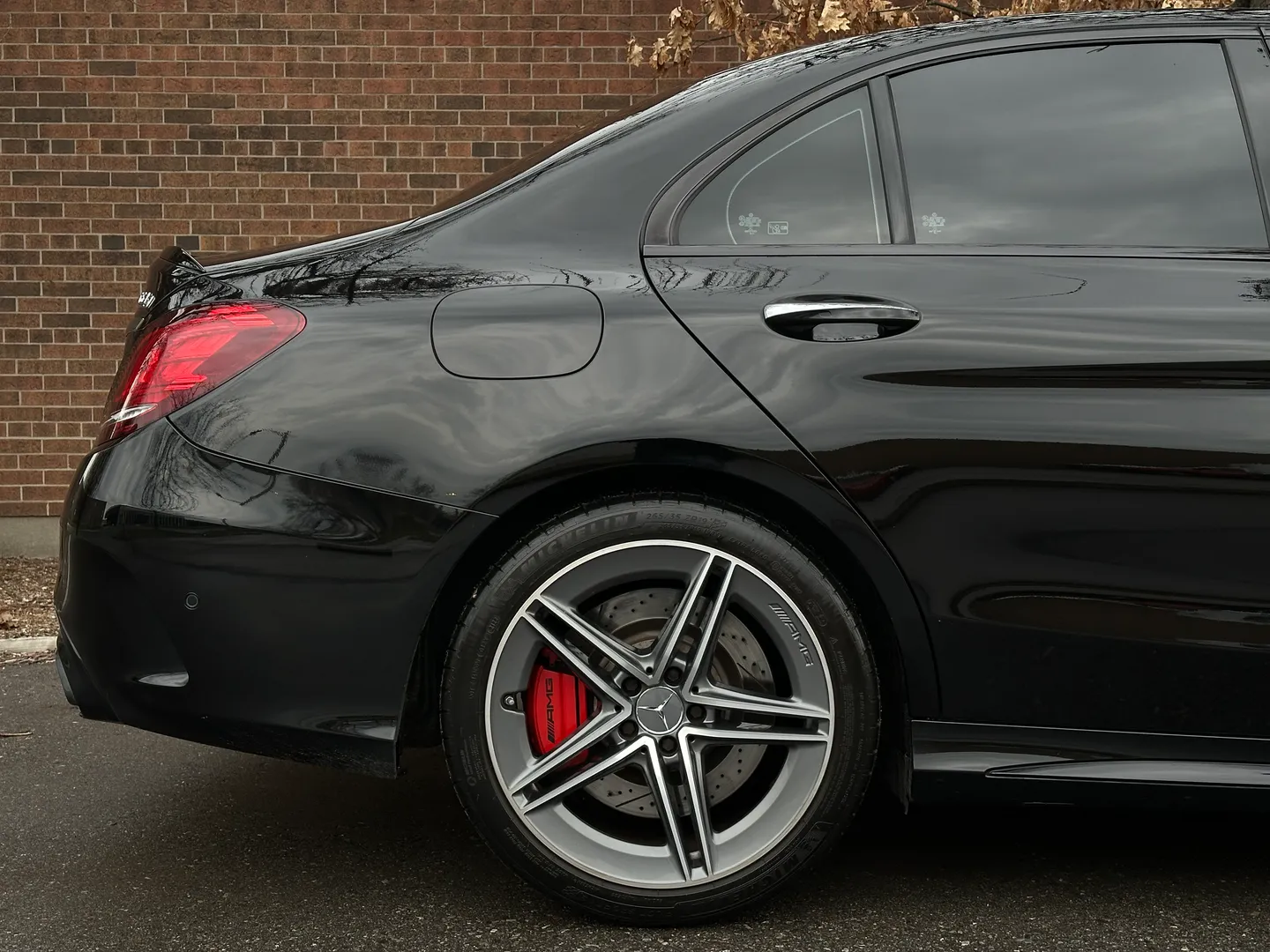 Mercedes Benz C63 S AMG Sedan — photo 102