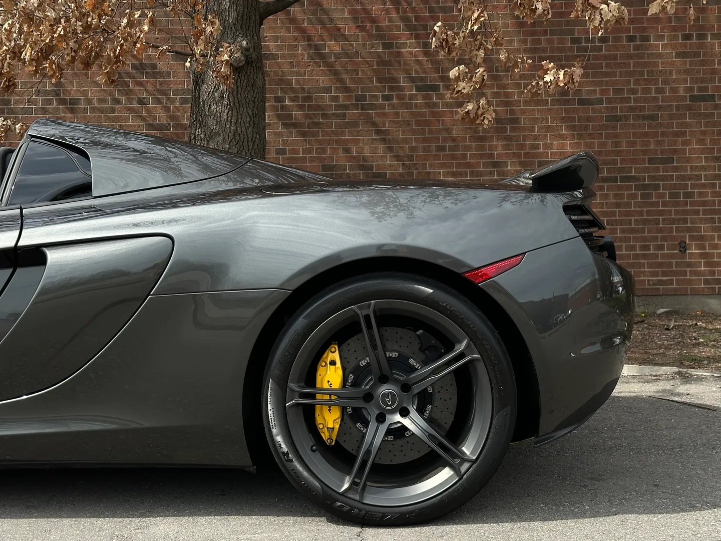 Mclaren 650S Spider — photo 13