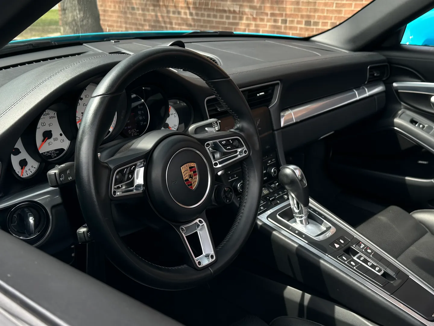 Porsche 911 Turbo Cabriolet — photo 23