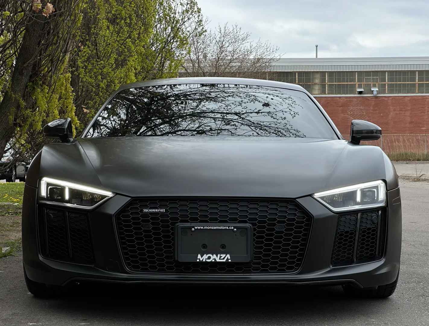 Audi R8 V10 Plus Quattro Coupe — photo 4