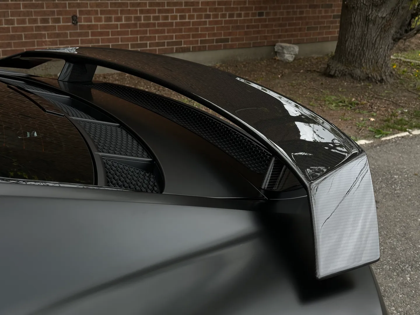 Audi R8 V10 Plus Quattro Coupe — photo 20