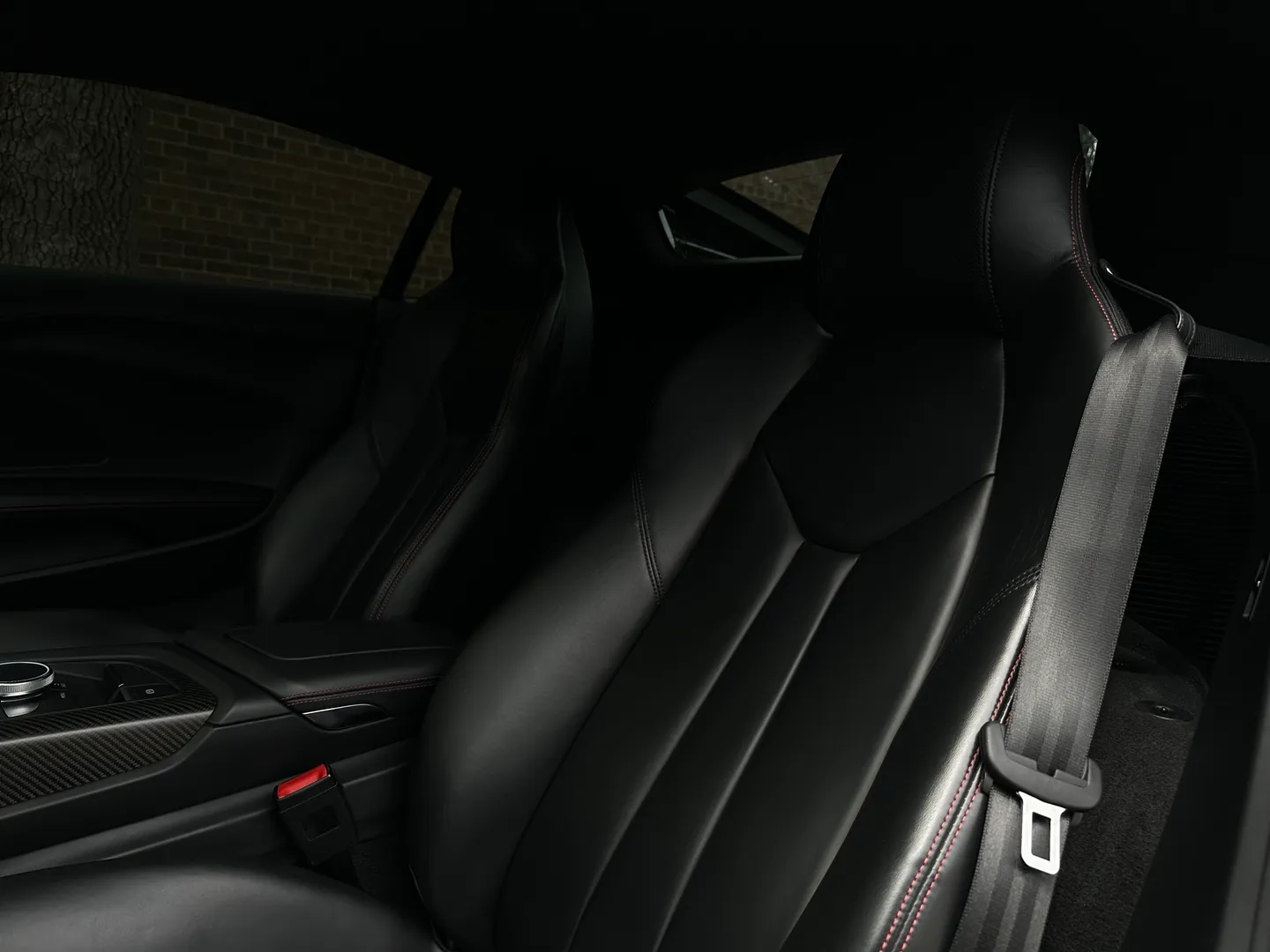 Audi R8 V10 Plus Quattro Coupe — photo 44