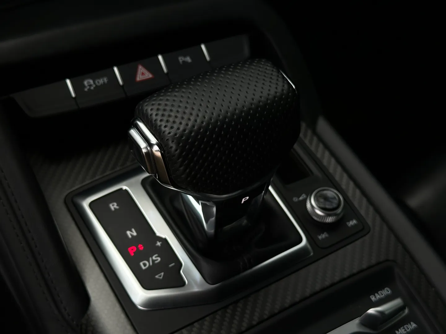 Audi R8 V10 Plus Quattro Coupe — photo 54