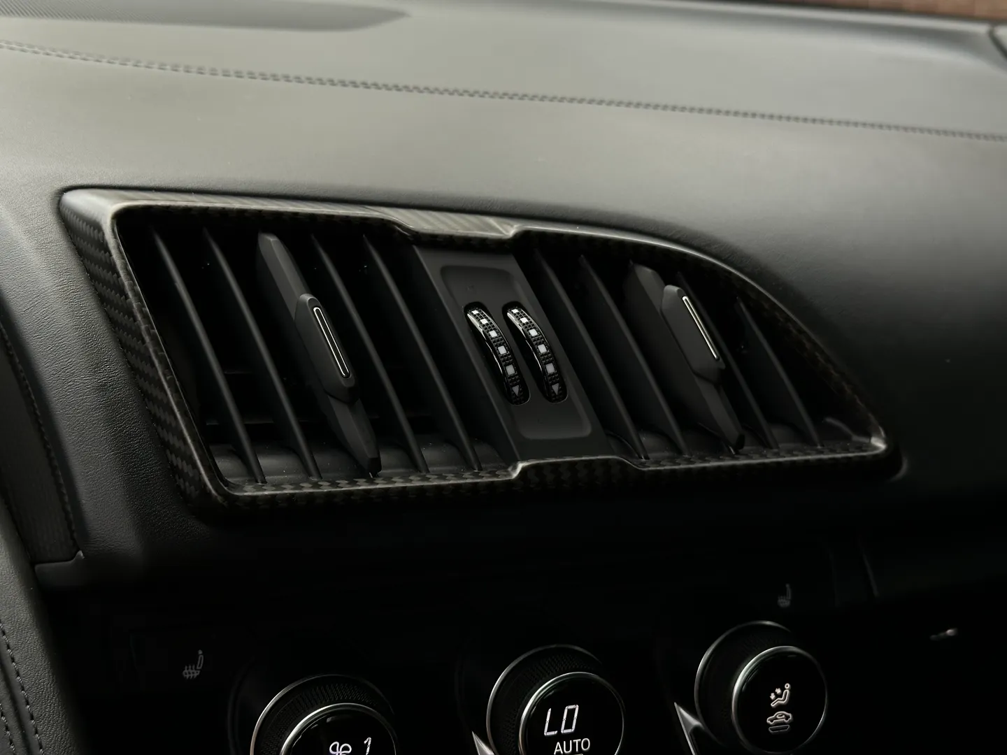 Audi R8 V10 Plus Quattro Coupe — photo 59