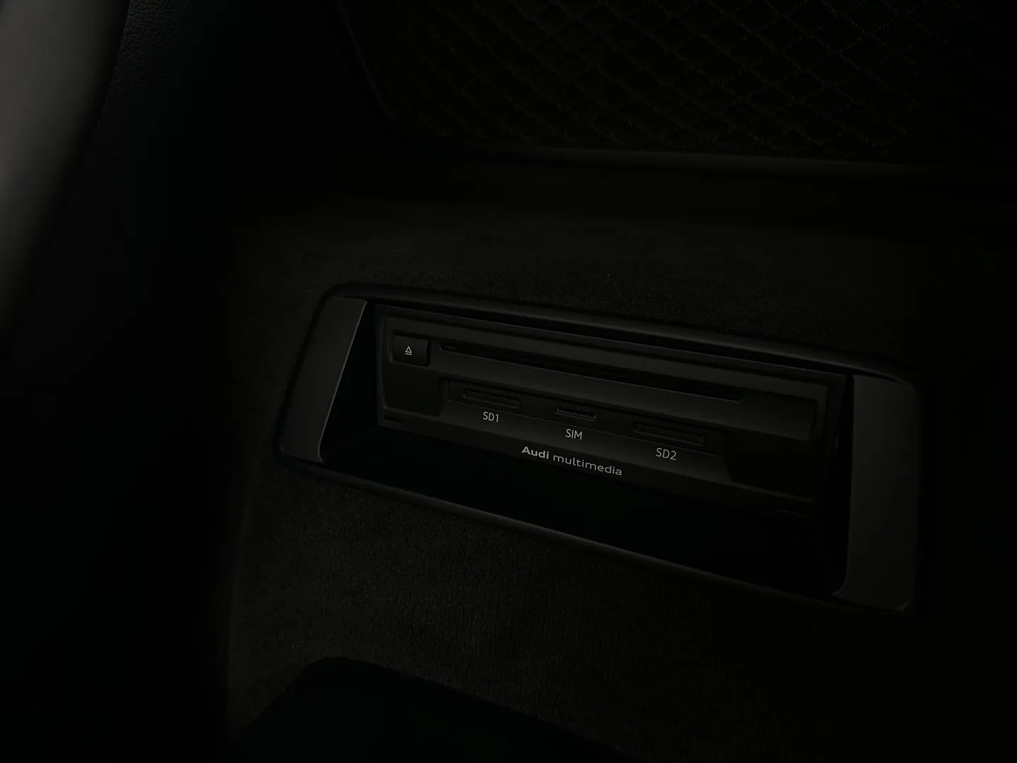Audi R8 V10 Plus Quattro Coupe — photo 68