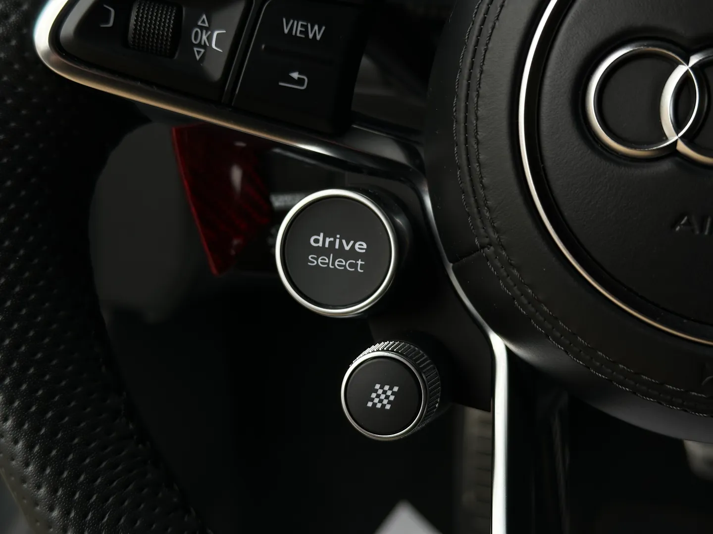 Audi R8 V10 Plus Quattro Coupe — photo 76