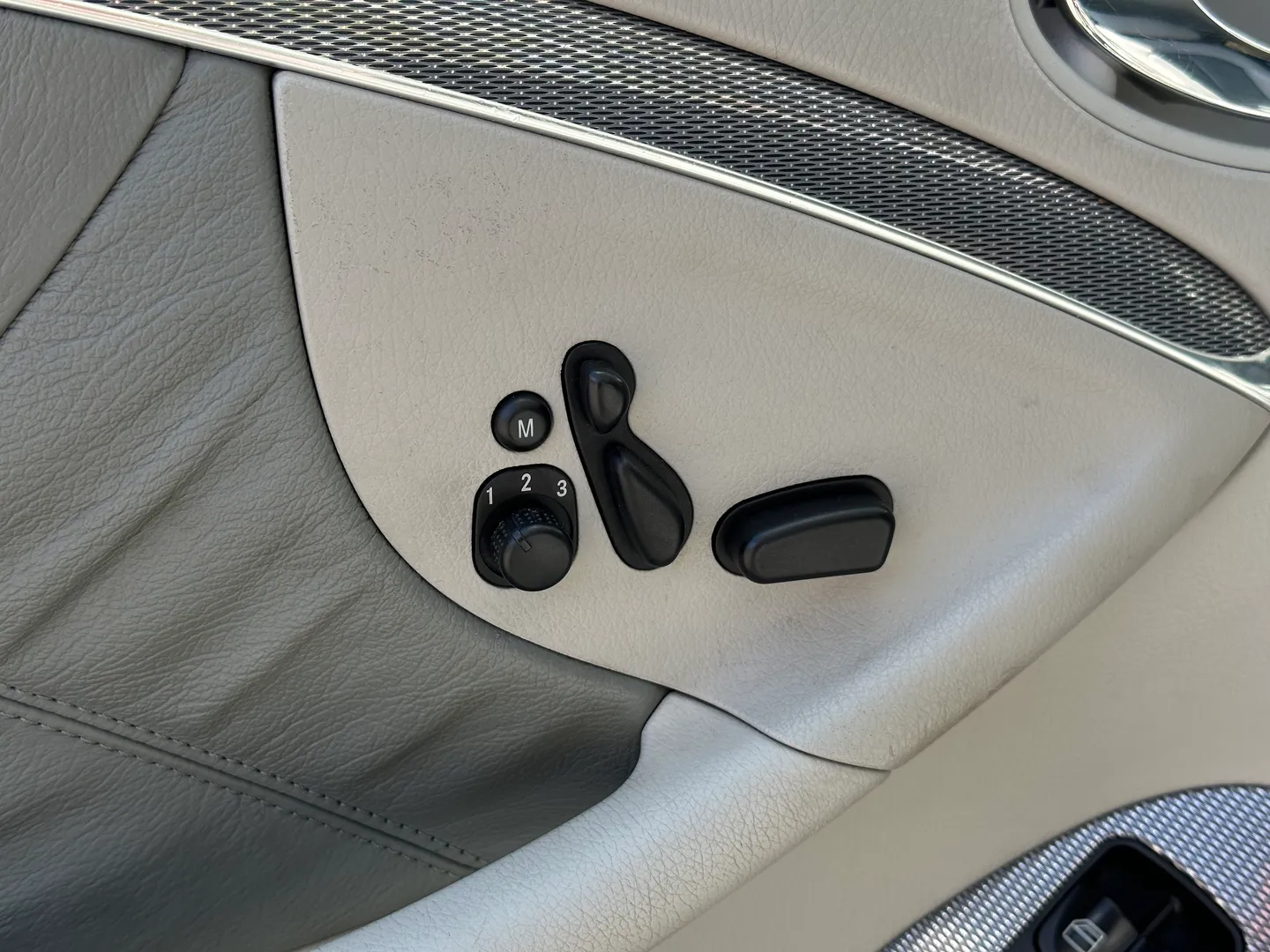 Mercedes Benz CLK 500 AMG Package Cabriolet — photo 47