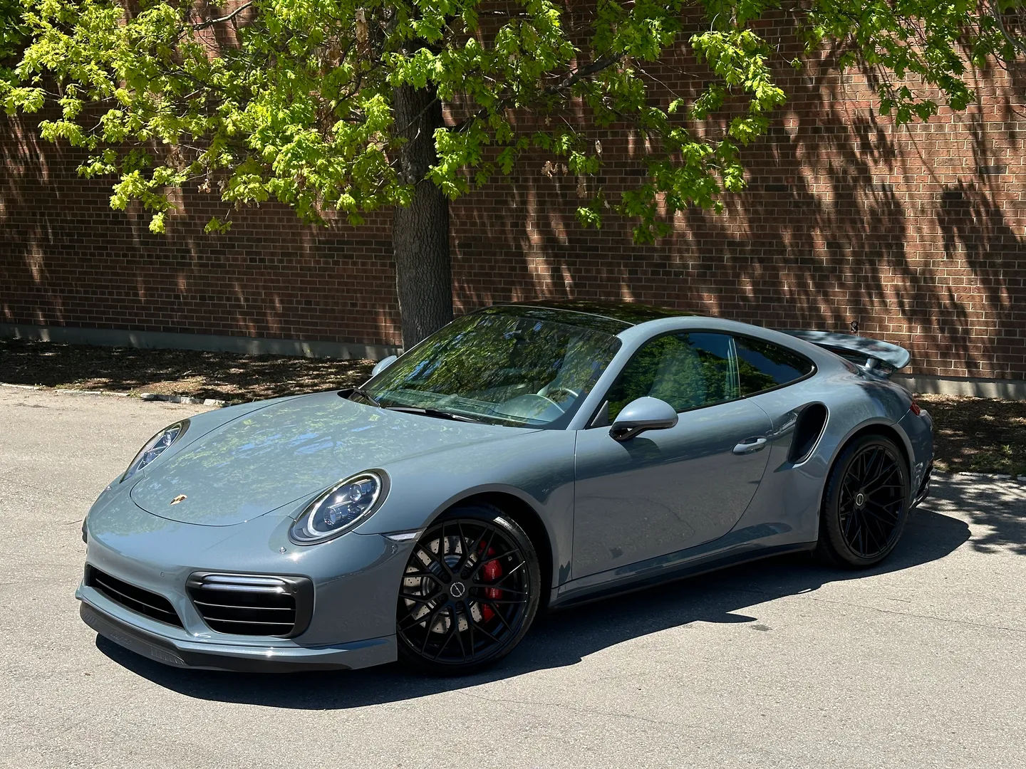 Porsche 911 Turbo Coupe — photo 2