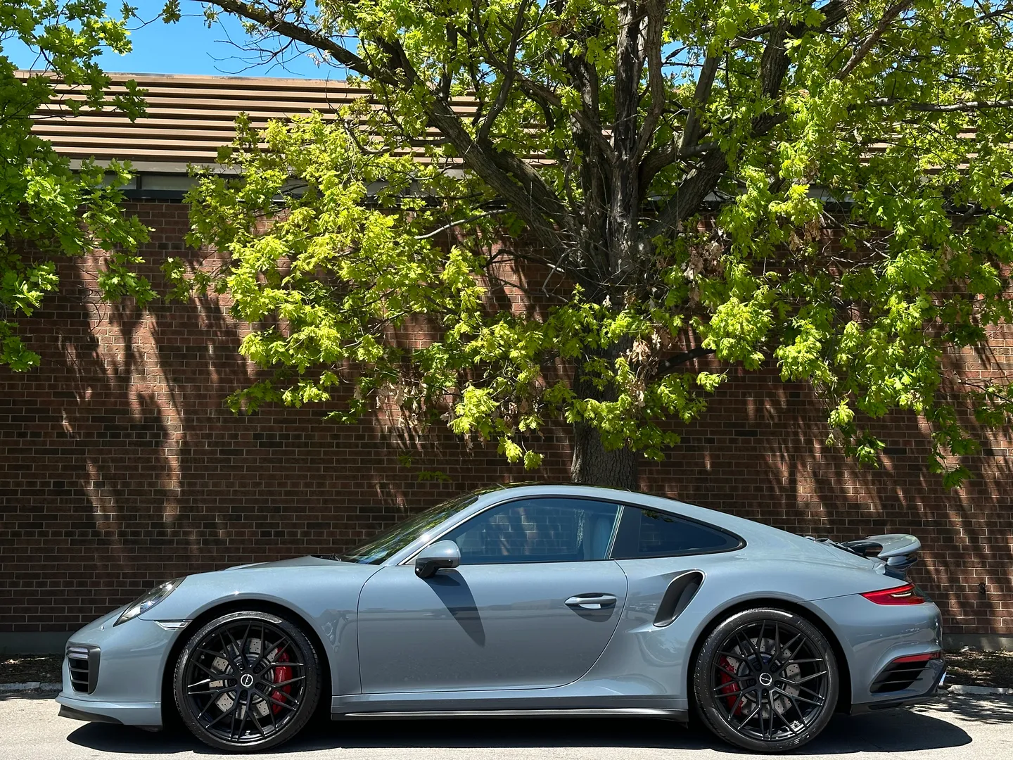 Porsche 911 Turbo Coupe — photo 11