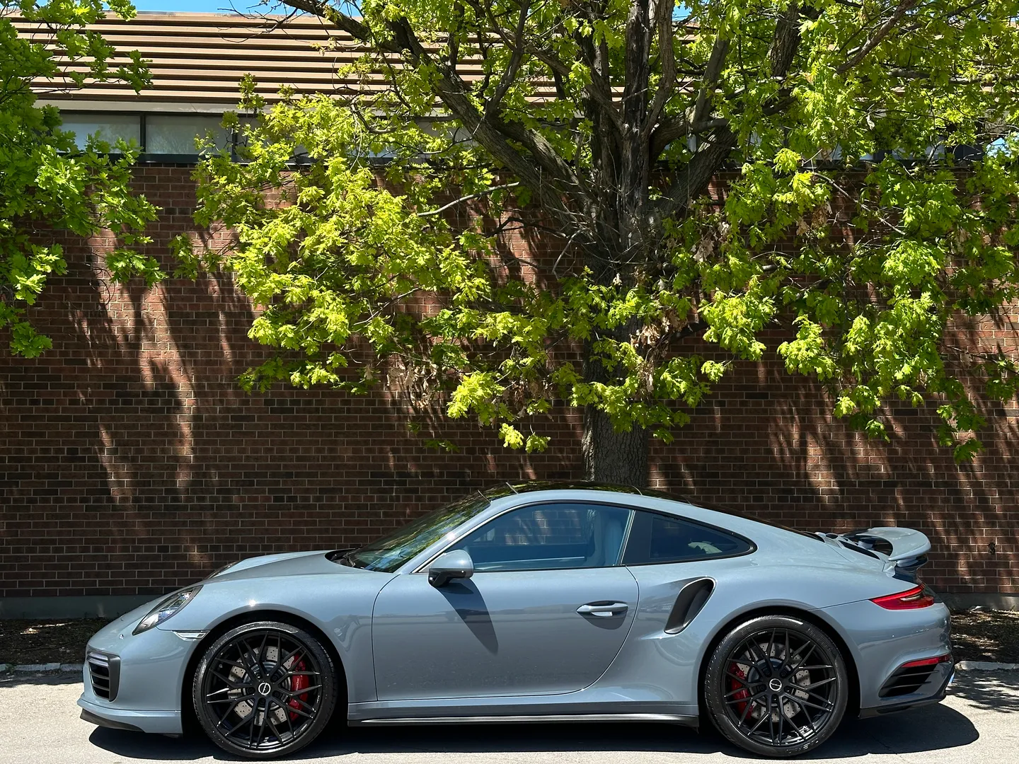 Porsche 911 Turbo Coupe — photo 10