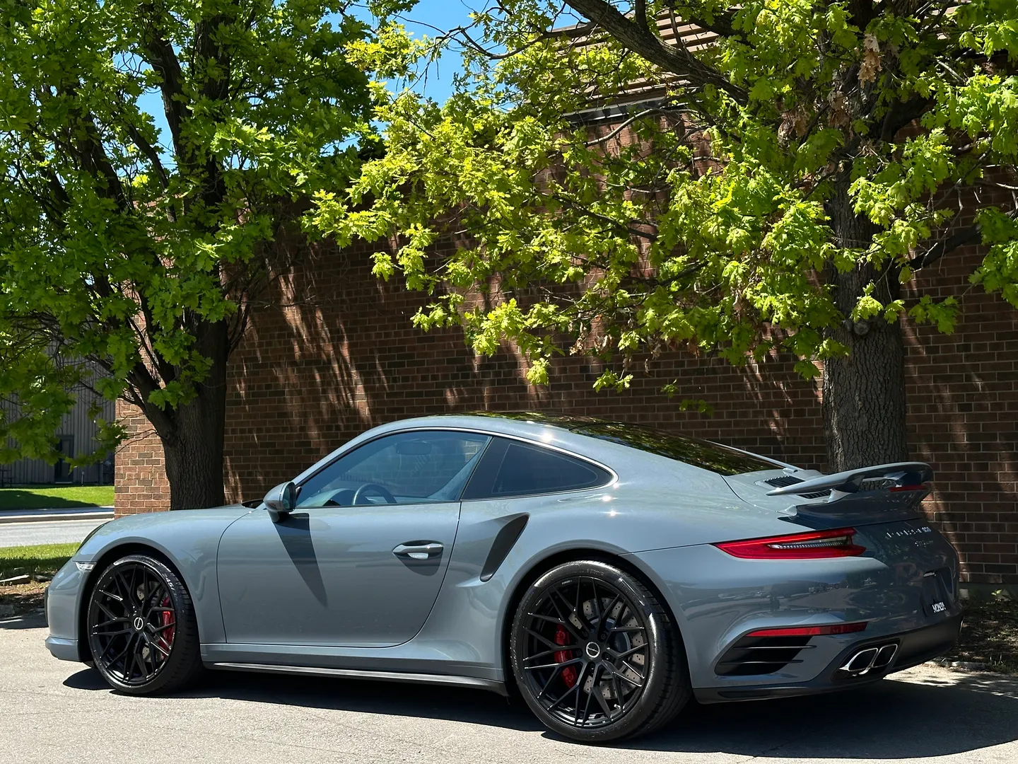 Porsche 911 Turbo Coupe — photo 22