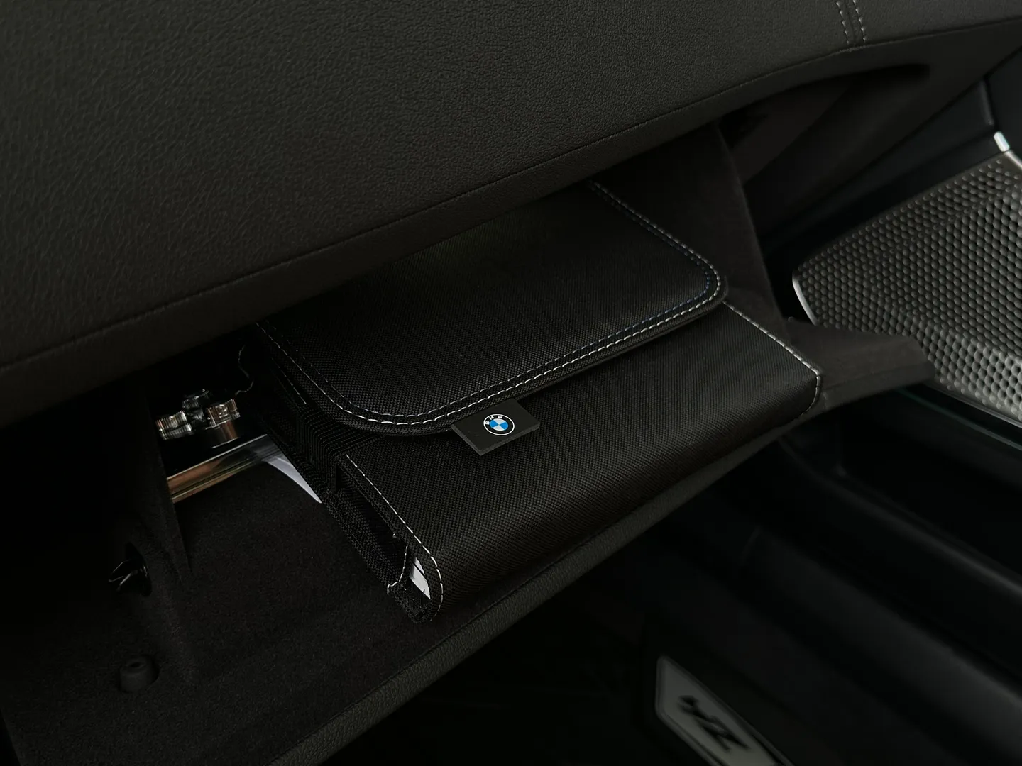 BMW Z4 M40i 6 Speed Manual Roadster — photo 61
