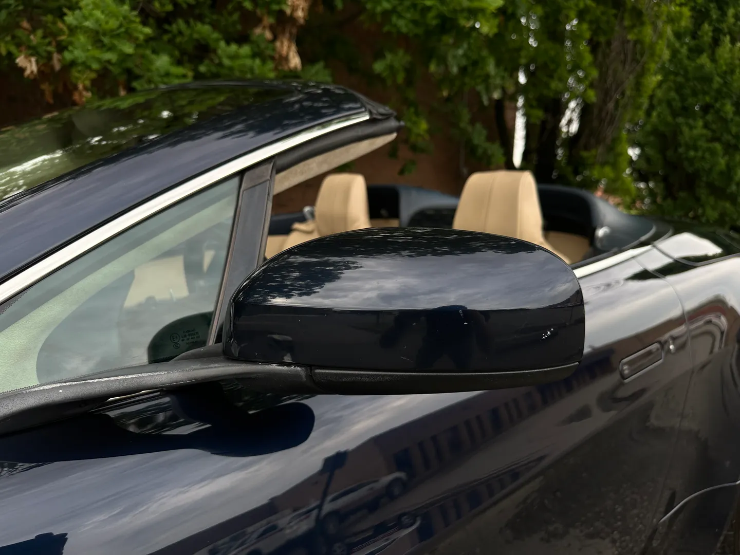 Aston Martin V8 Vantage Roadster — photo 17