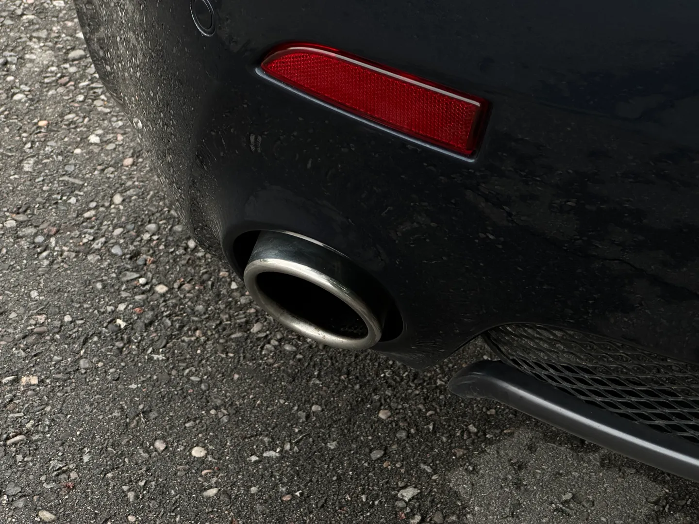 Aston Martin V8 Vantage Roadster — photo 27
