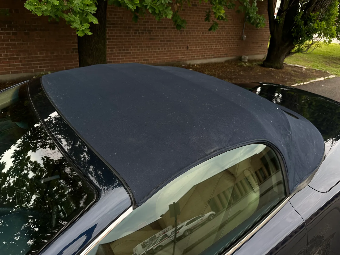 Aston Martin V8 Vantage Roadster — photo 60
