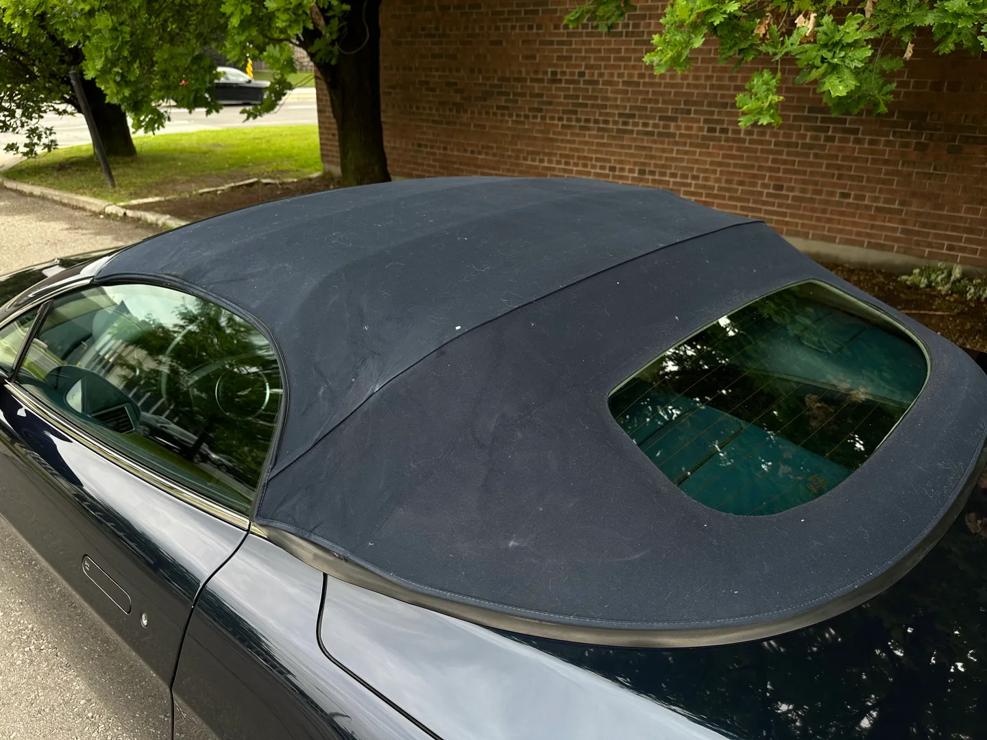 Aston Martin V8 Vantage Roadster — photo 61