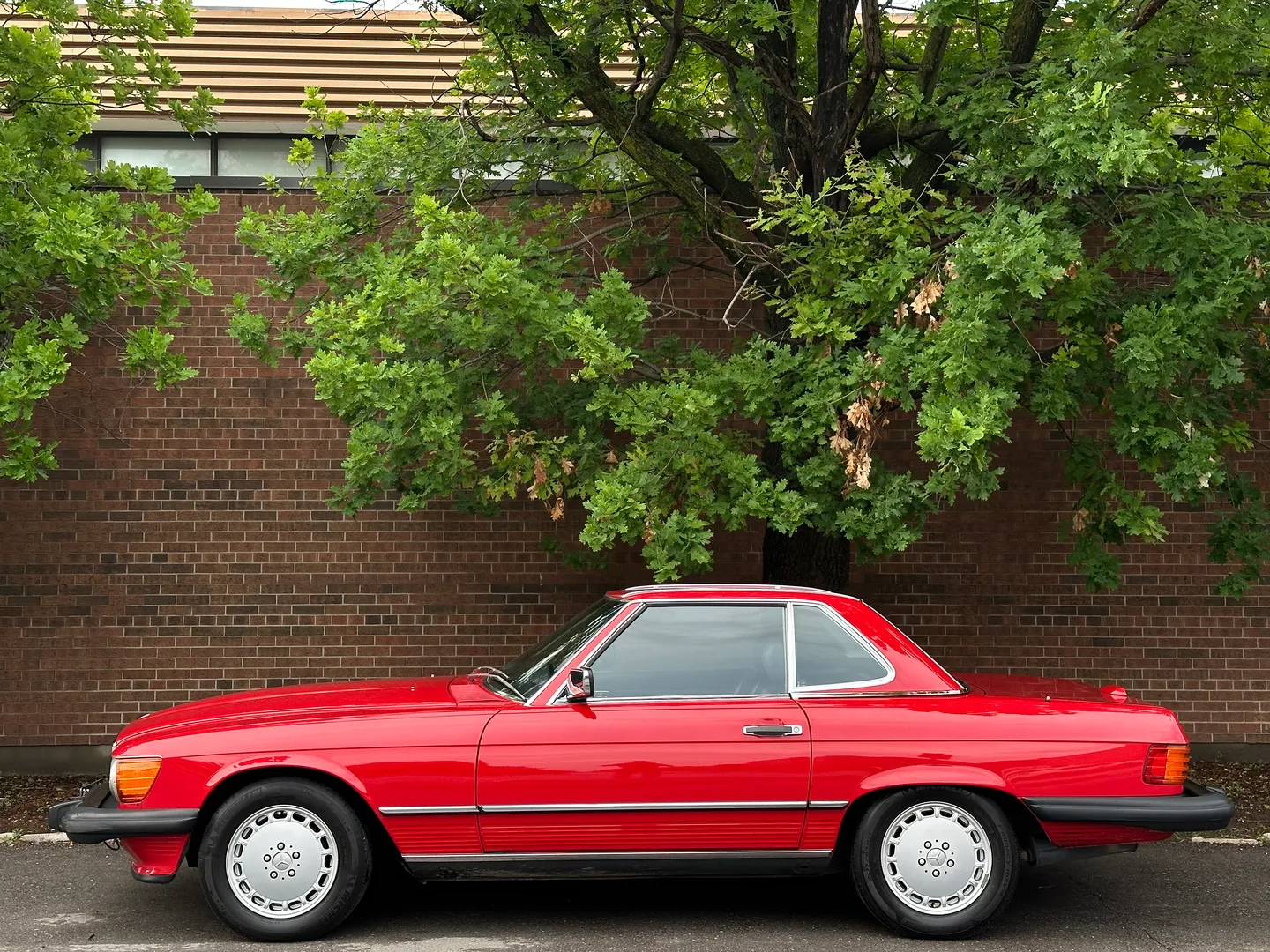 Mercedes Benz 560SL  — photo 10