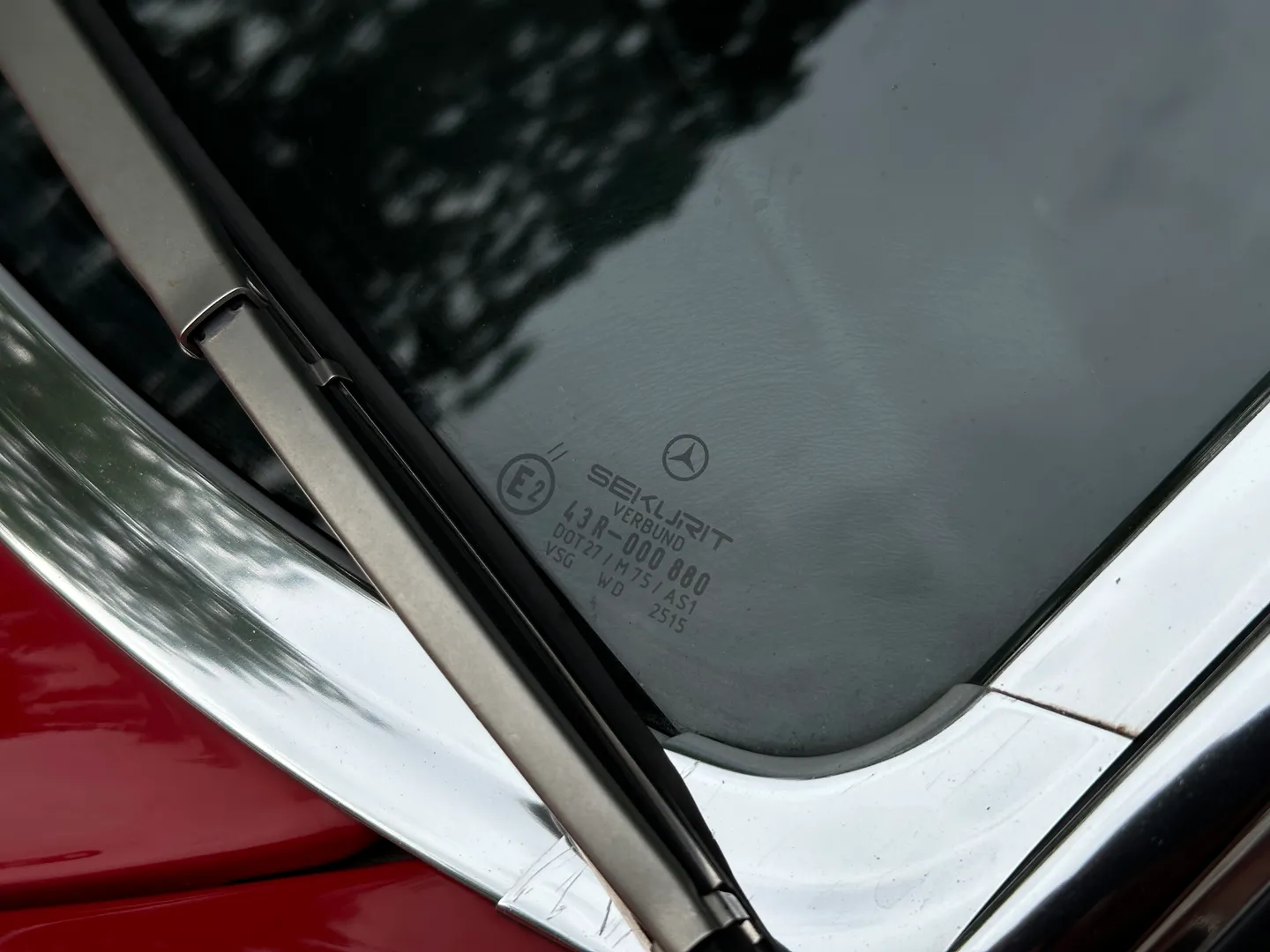 Mercedes Benz 560SL  — photo 18