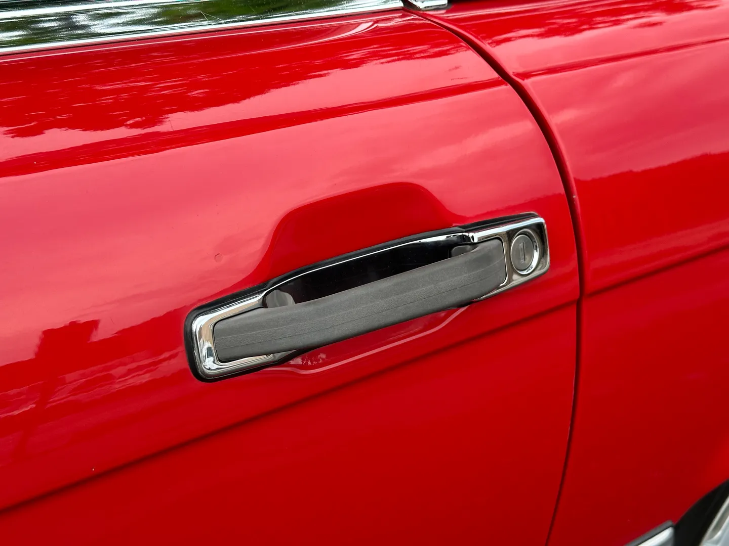Mercedes Benz 560SL  — photo 21