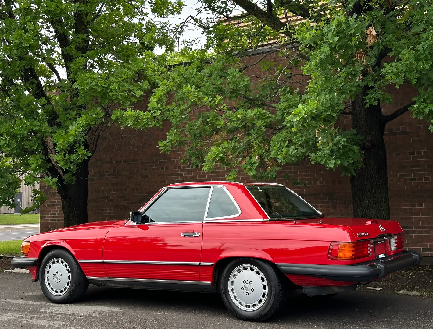 Mercedes Benz 560SL  — photo 24