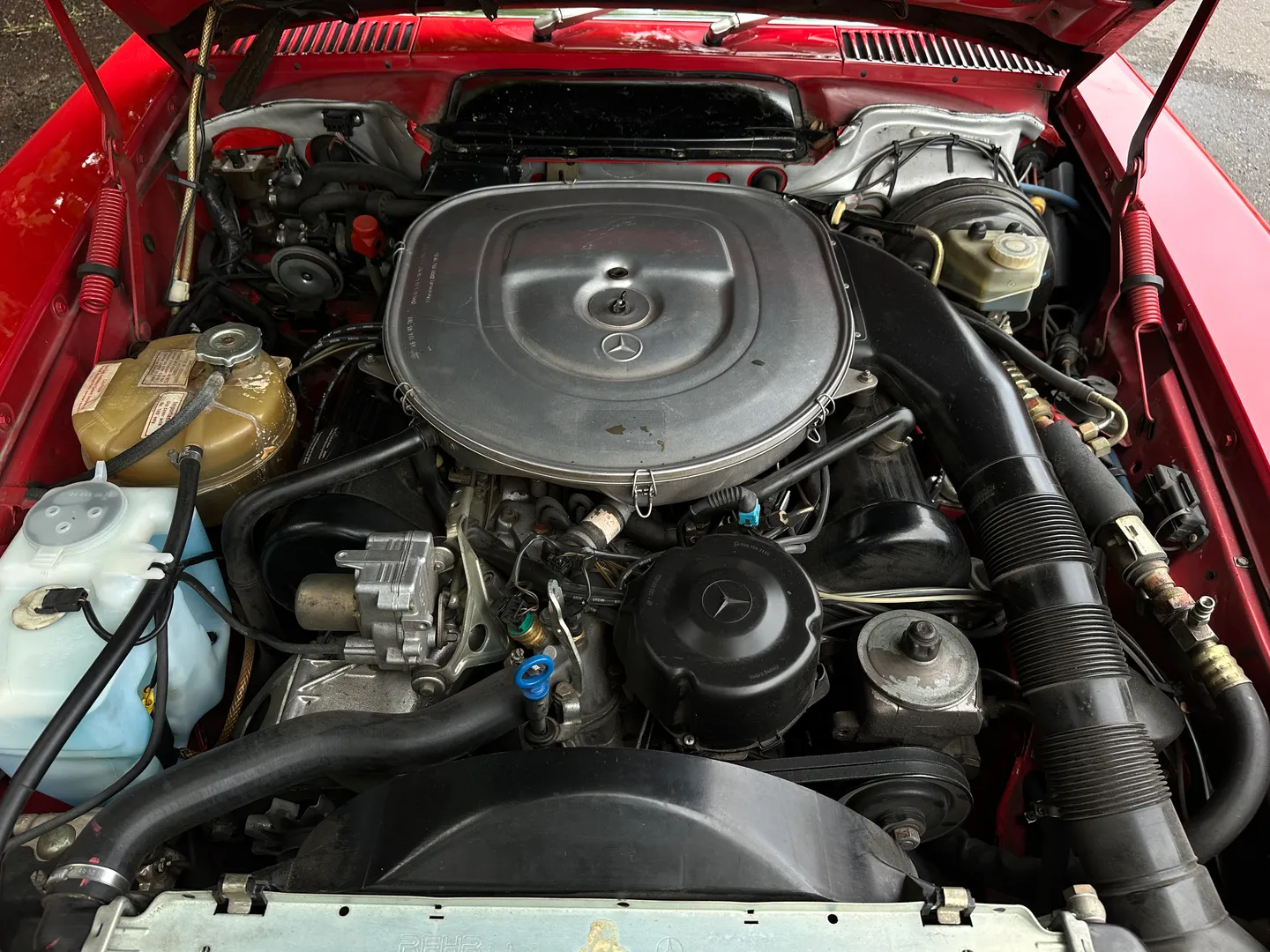 Mercedes Benz 560SL  — photo 37