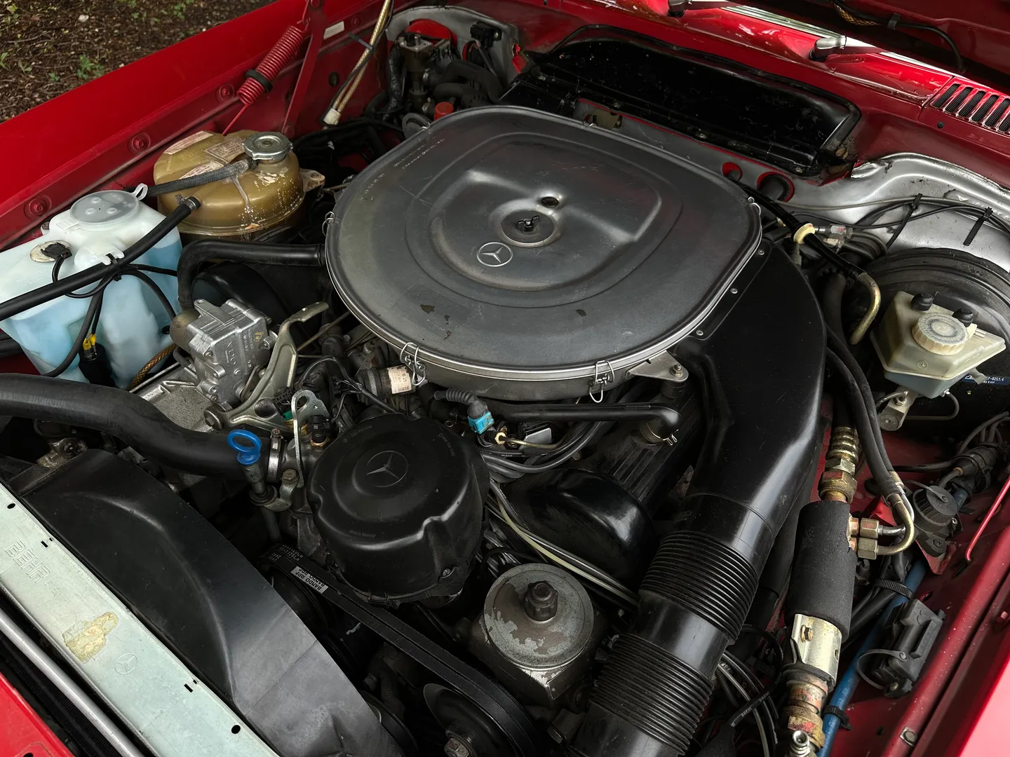 Mercedes Benz 560SL  — photo 38