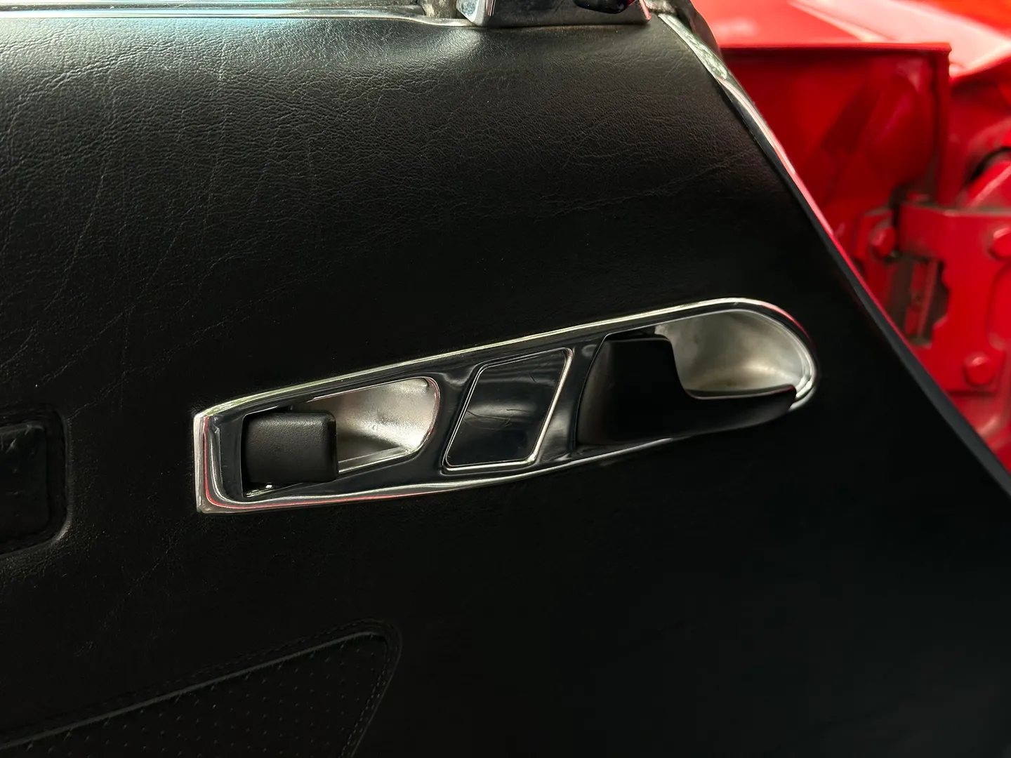 Mercedes Benz 560SL  — photo 46