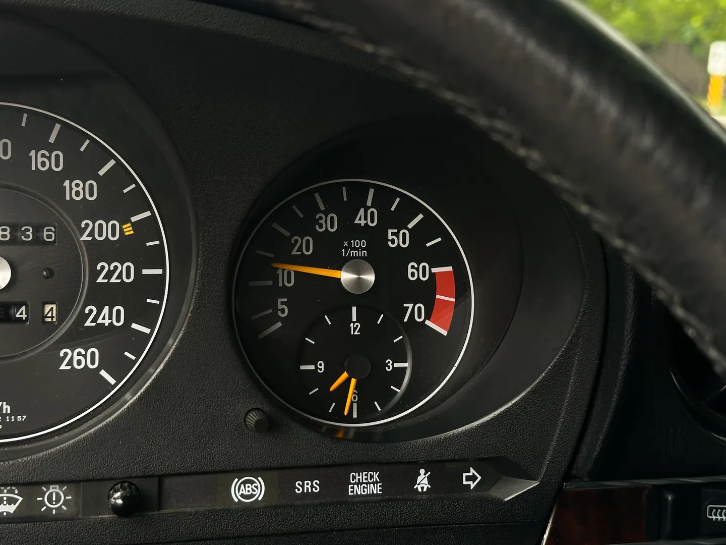 Mercedes Benz 560SL  — photo 65