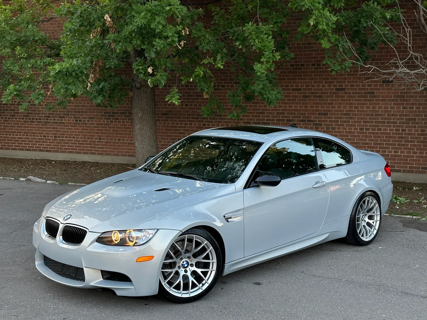 BMW M3 Coupe DCT Individual Paint — photo 2