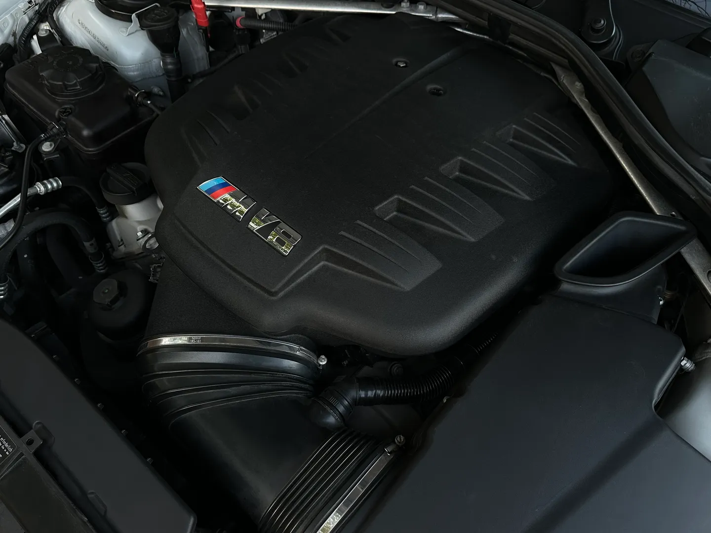 BMW M3 Coupe DCT Individual Paint — photo 38