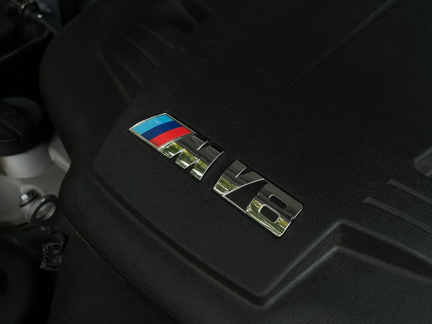 BMW M3 Coupe DCT Individual Paint — photo 39