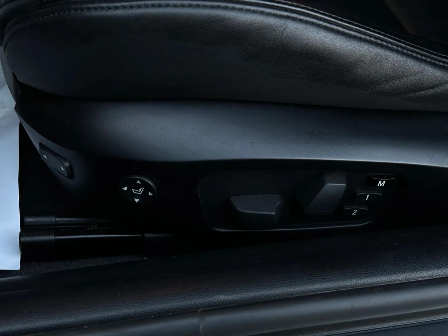 BMW M3 Coupe DCT Individual Paint — photo 47