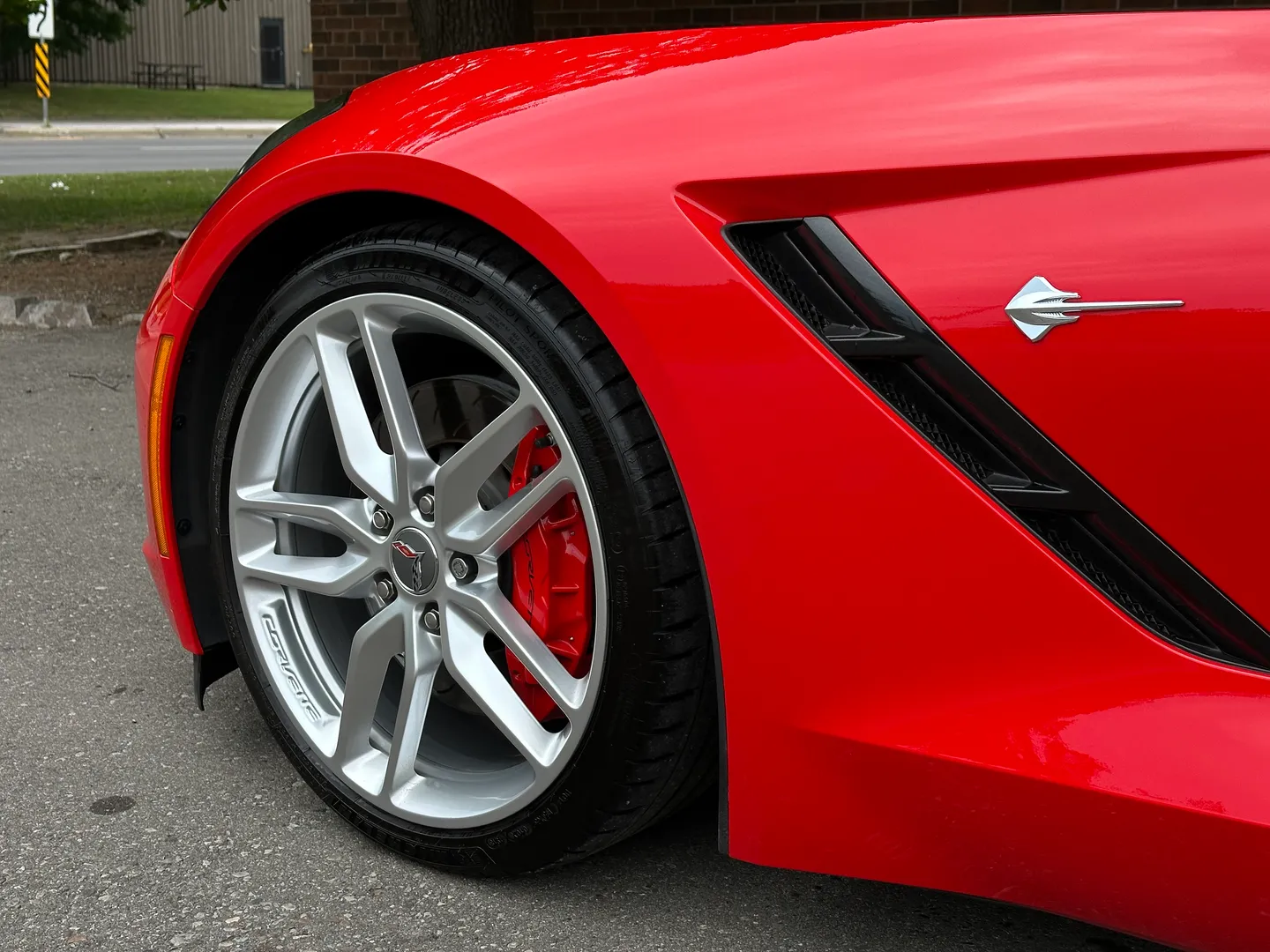 Chevrolet Corvette Stingray Z51 Performance Package 7 Speed Manual 2LT — photo 16