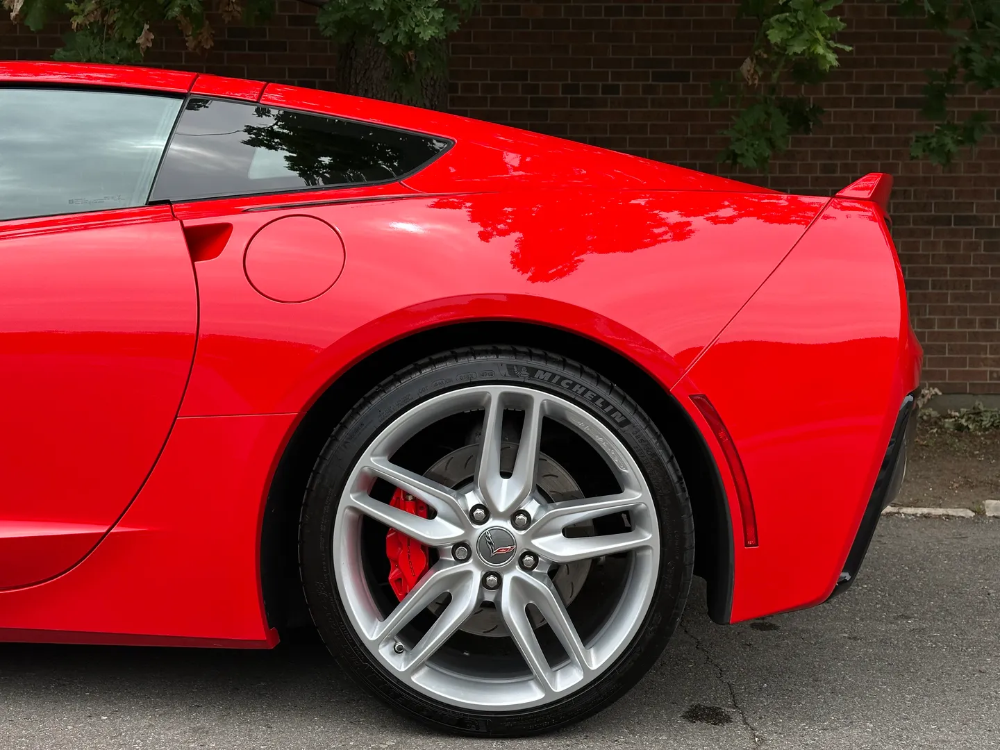 Chevrolet Corvette Stingray Z51 Performance Package 7 Speed Manual 2LT — photo 15