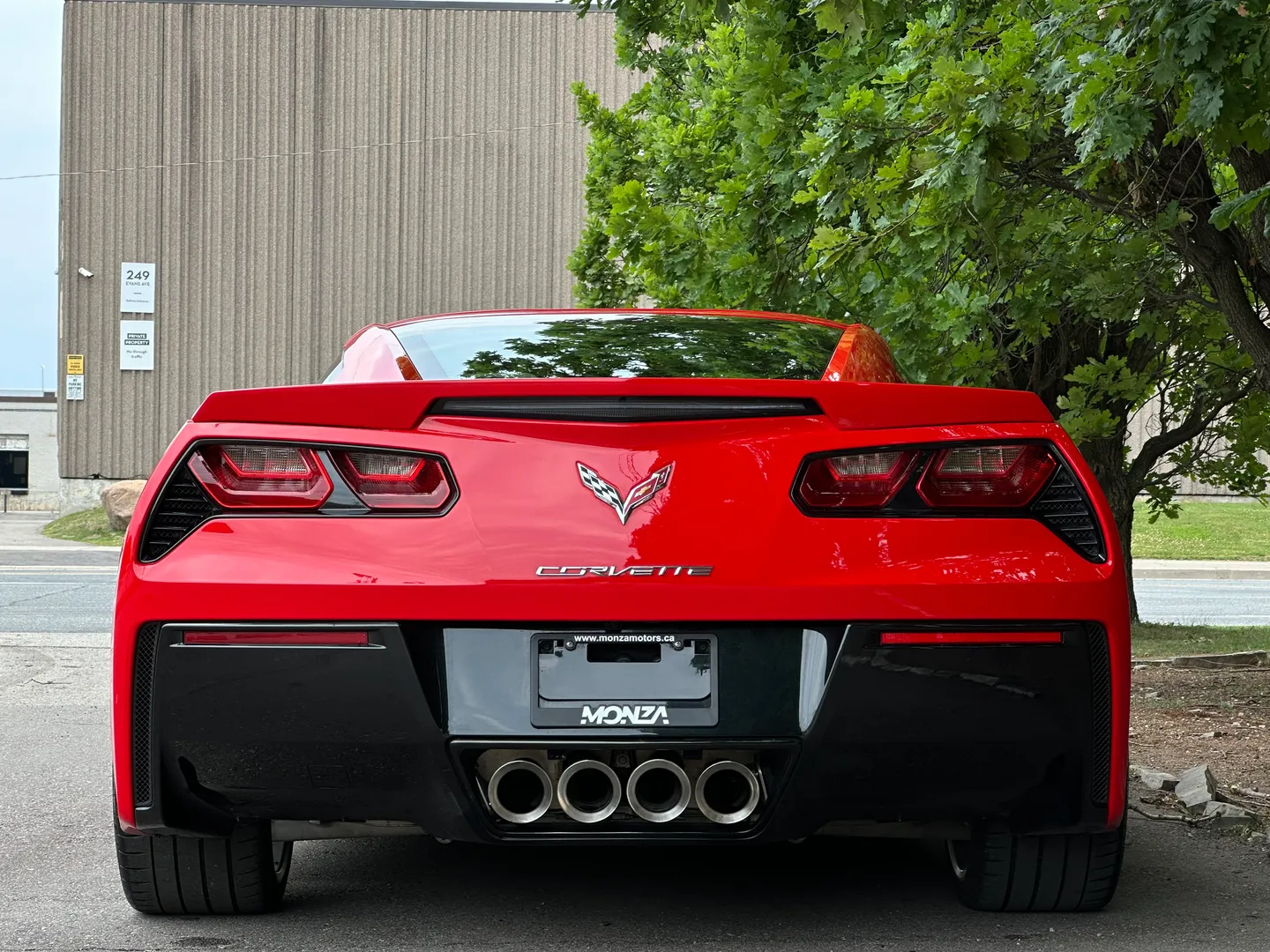 Chevrolet Corvette Stingray Z51 Performance Package 7 Speed Manual 2LT — photo 27