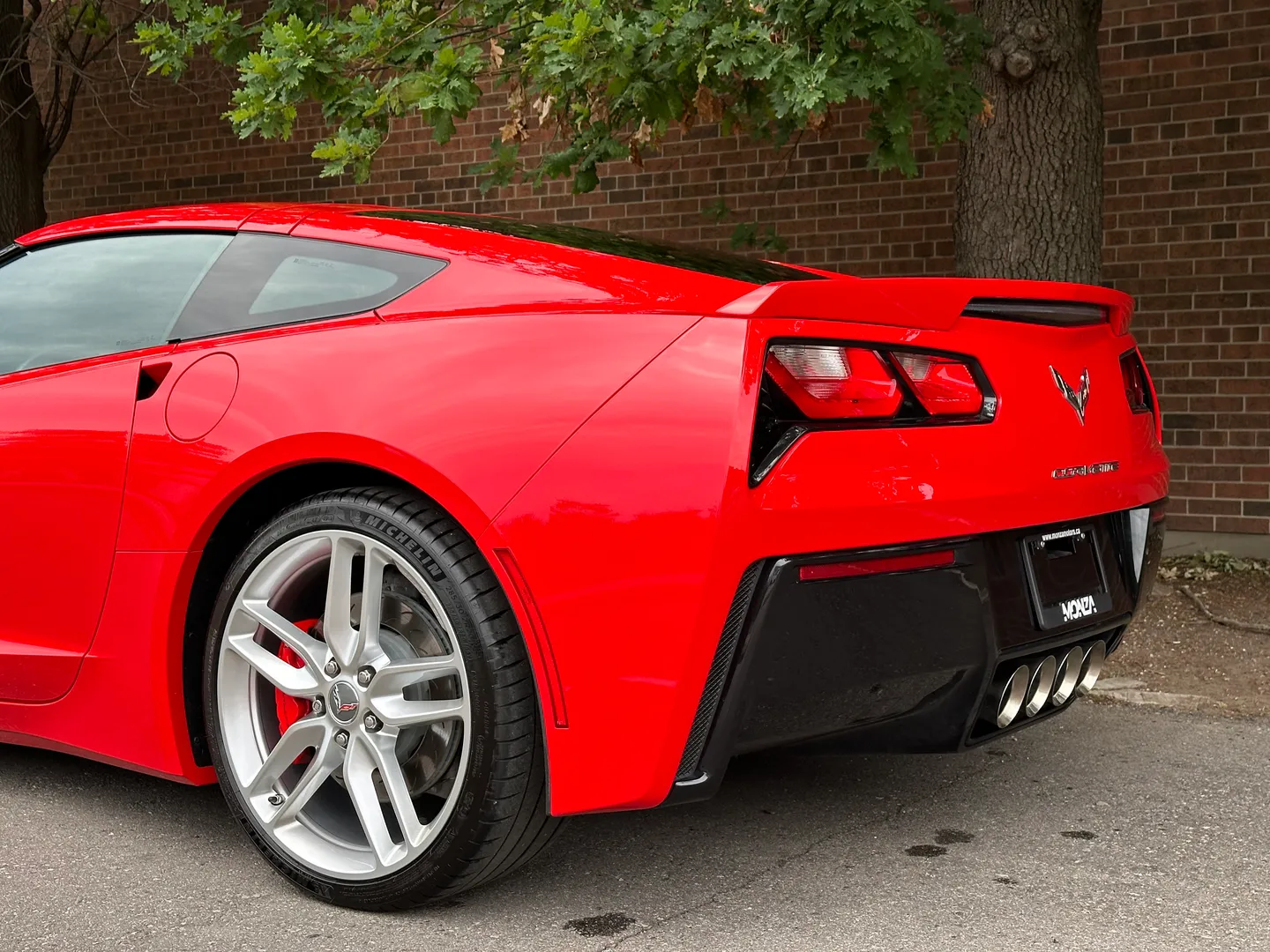 Chevrolet Corvette Stingray Z51 Performance Package 7 Speed Manual 2LT — photo 25