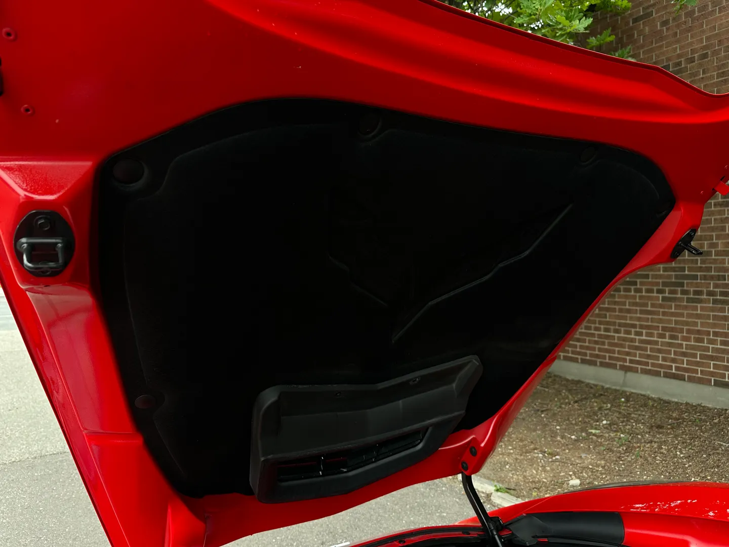 Chevrolet Corvette Stingray Z51 Performance Package 7 Speed Manual 2LT — photo 38