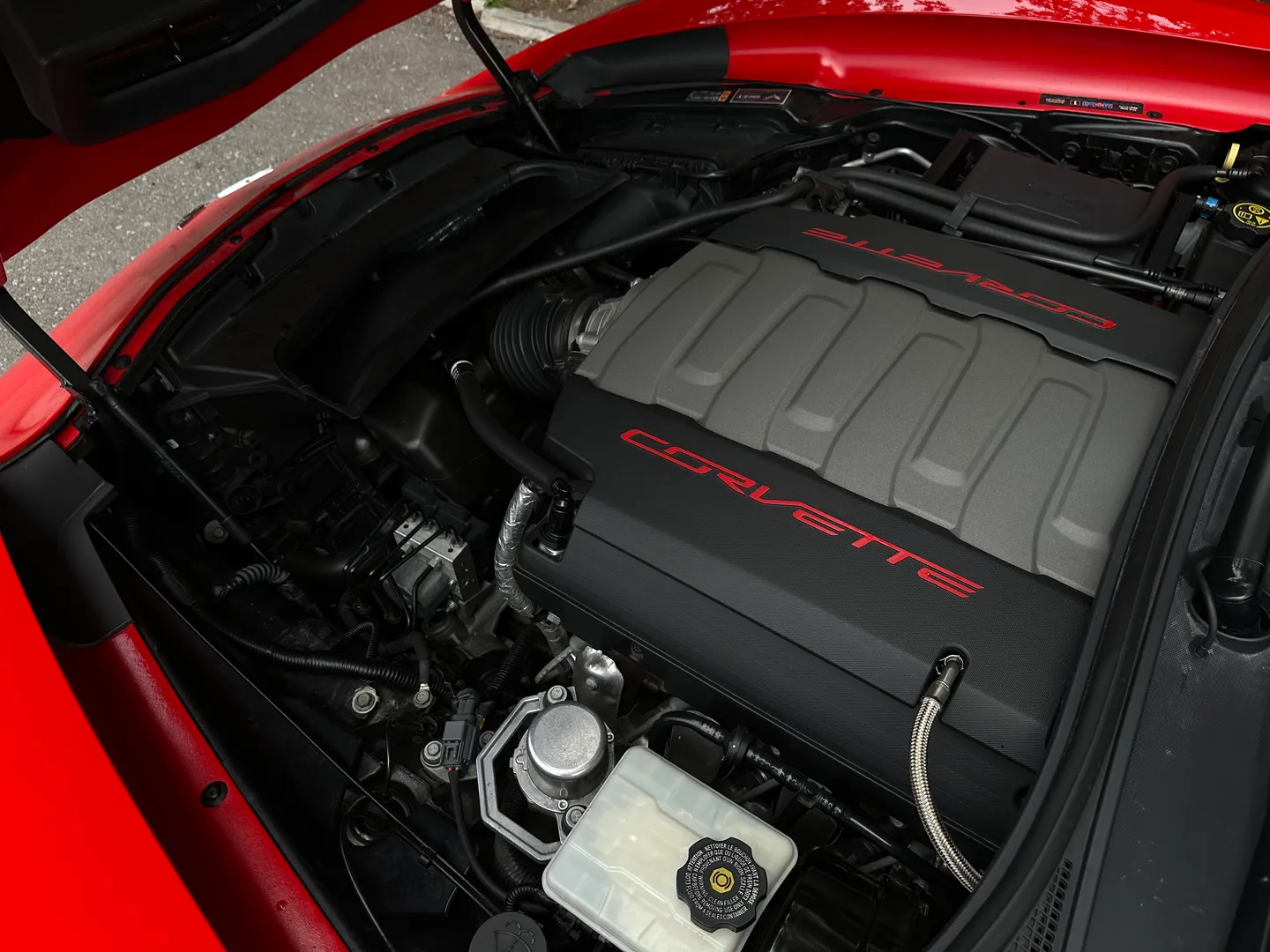 Chevrolet Corvette Stingray Z51 Performance Package 7 Speed Manual 2LT — photo 35