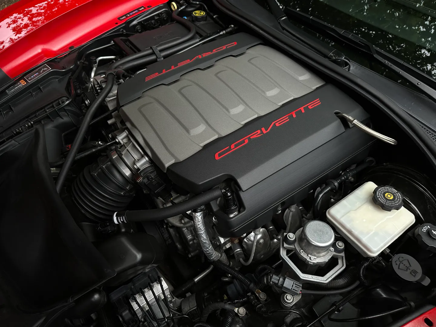 Chevrolet Corvette Stingray Z51 Performance Package 7 Speed Manual 2LT — photo 36