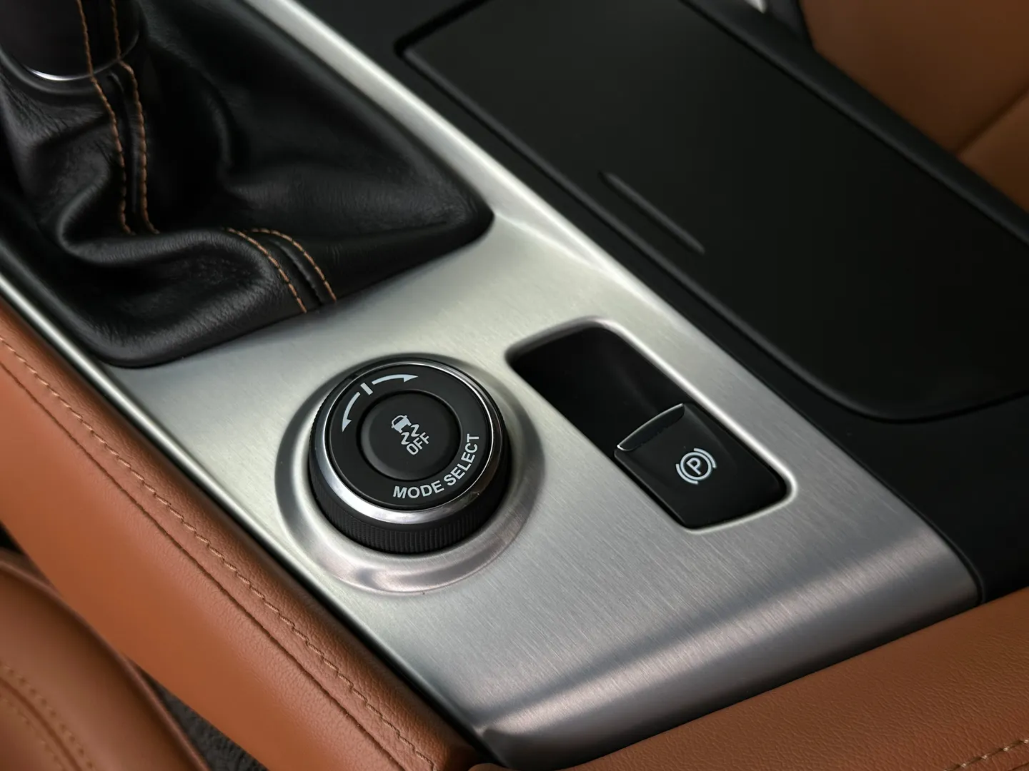 Chevrolet Corvette Stingray Z51 Performance Package 7 Speed Manual 2LT — photo 51