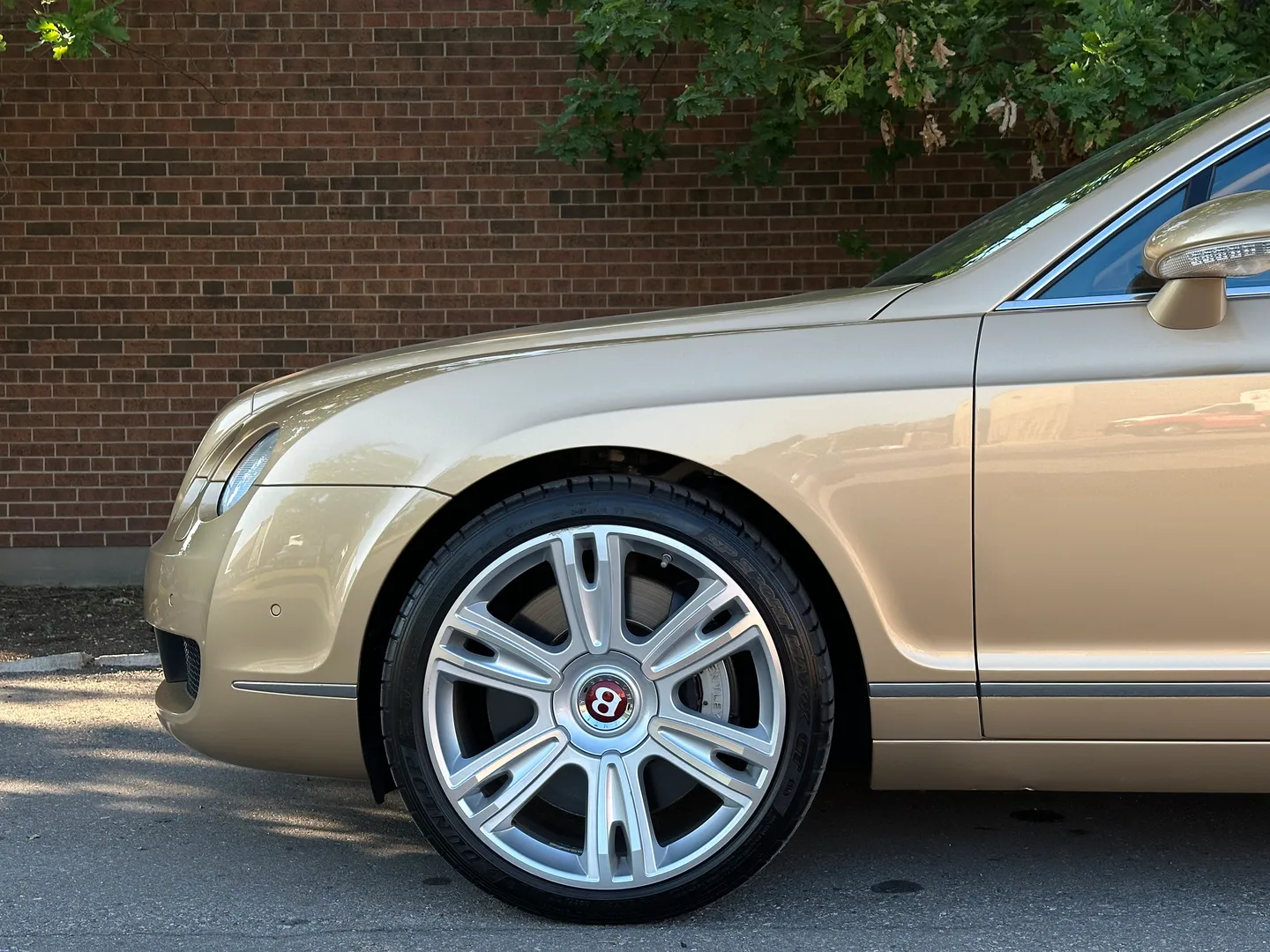 Bentley Continental Flying Spur — photo 12