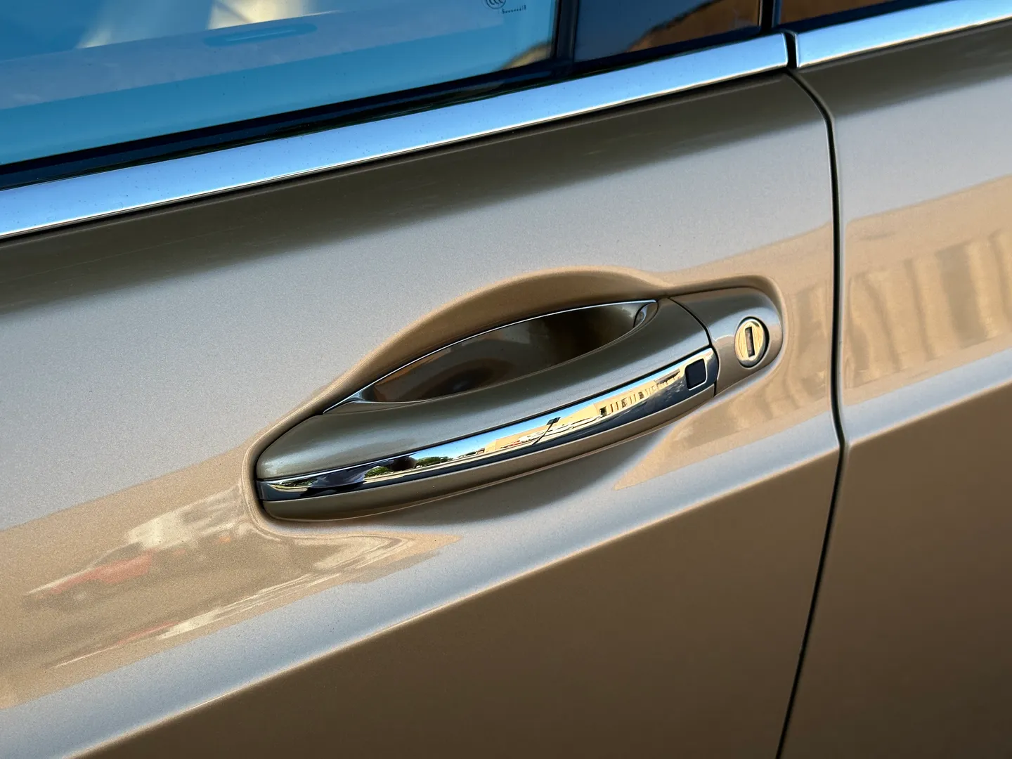 Bentley Continental Flying Spur — photo 19