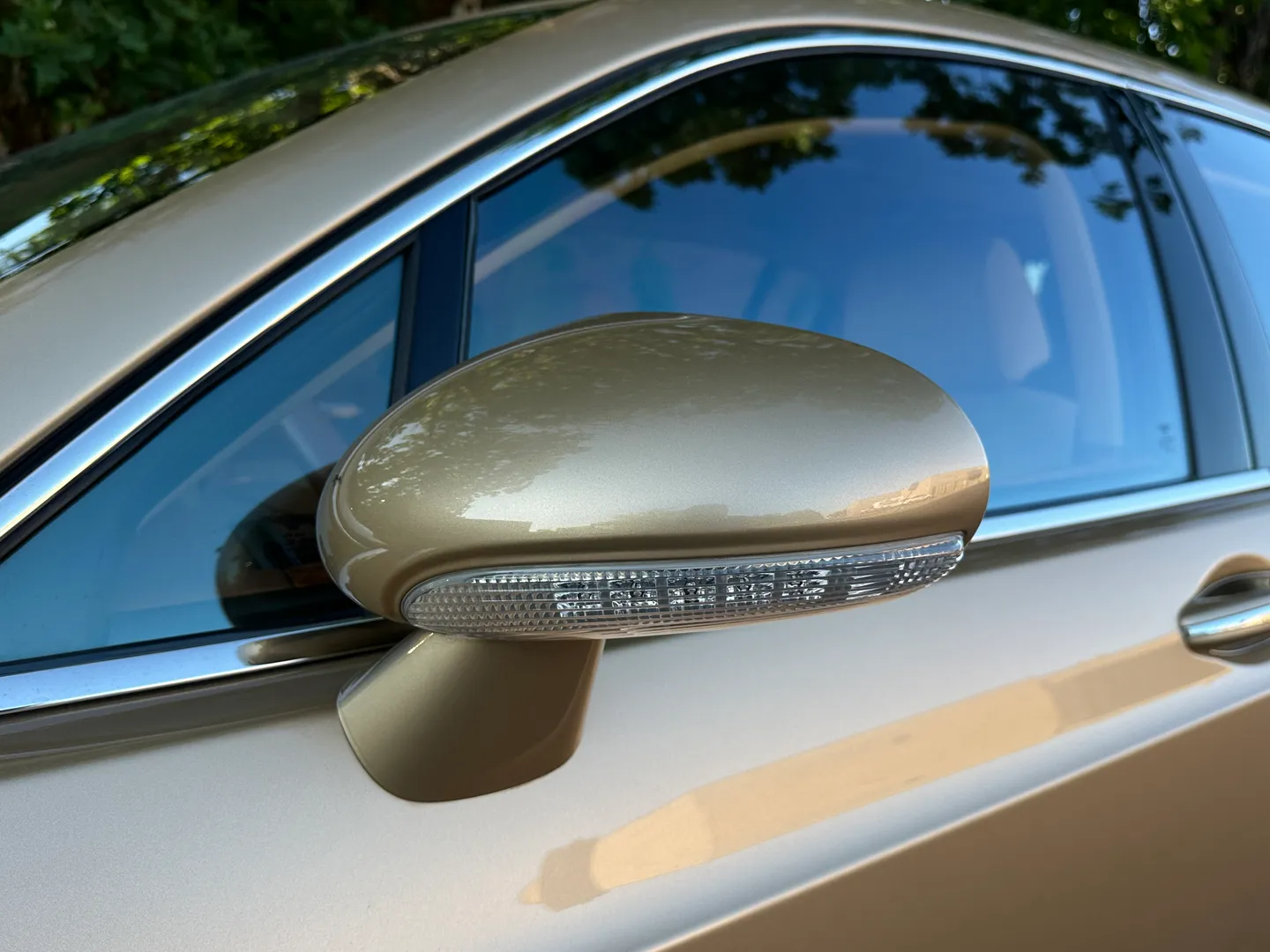 Bentley Continental Flying Spur — photo 18