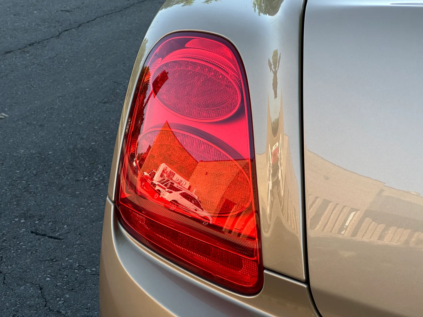 Bentley Continental Flying Spur — photo 25