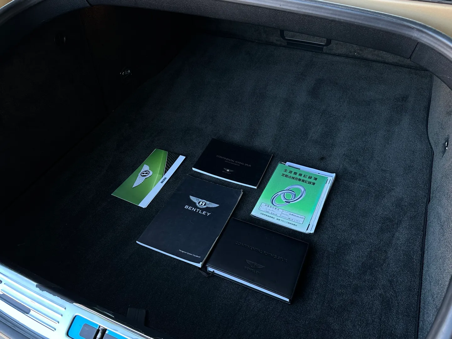 Bentley Continental Flying Spur — photo 29