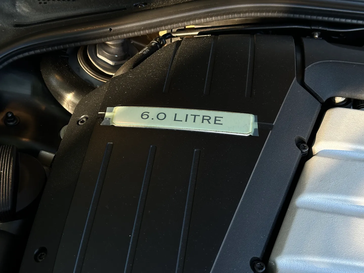 Bentley Continental Flying Spur — photo 34