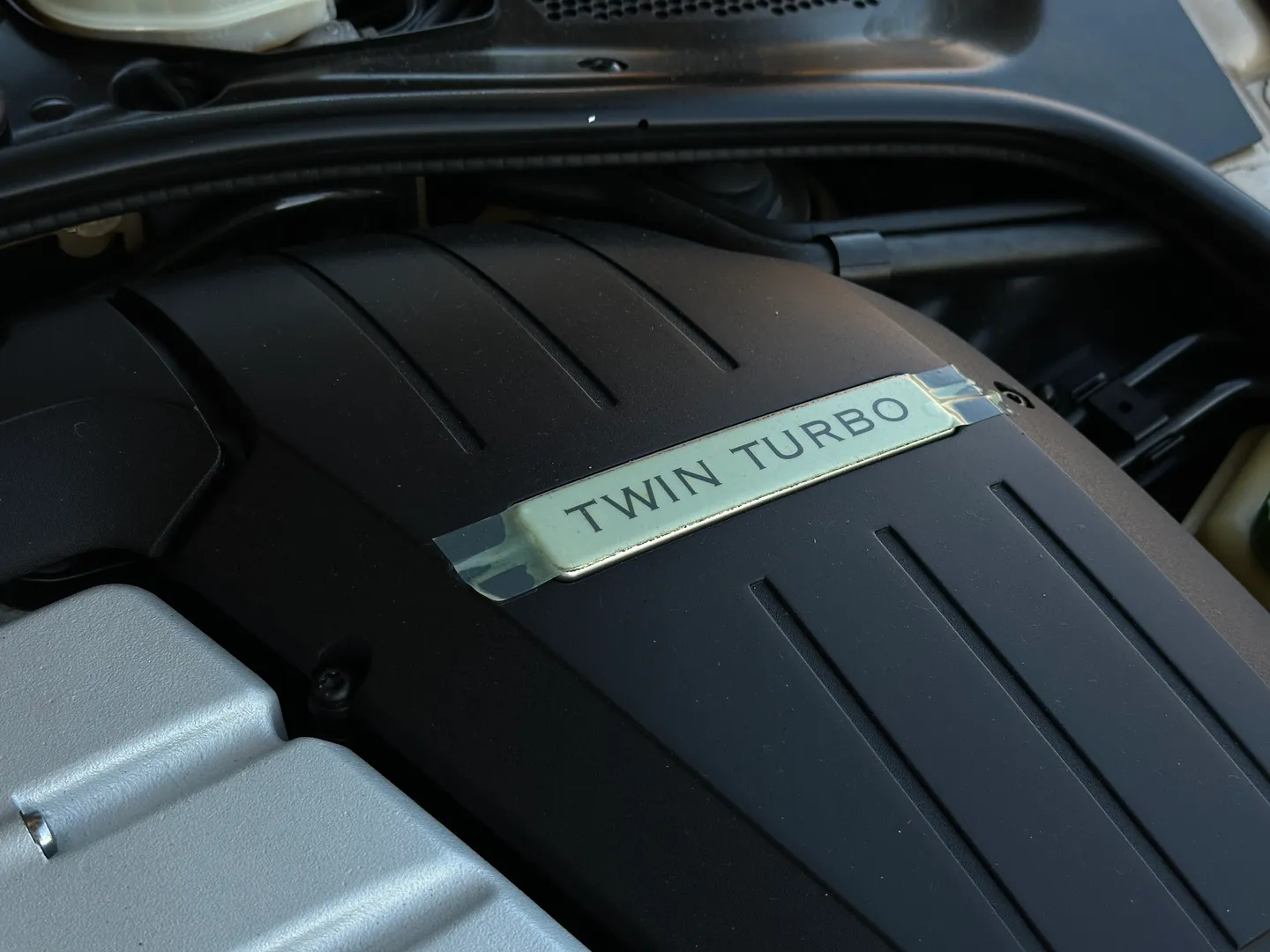 Bentley Continental Flying Spur — photo 36
