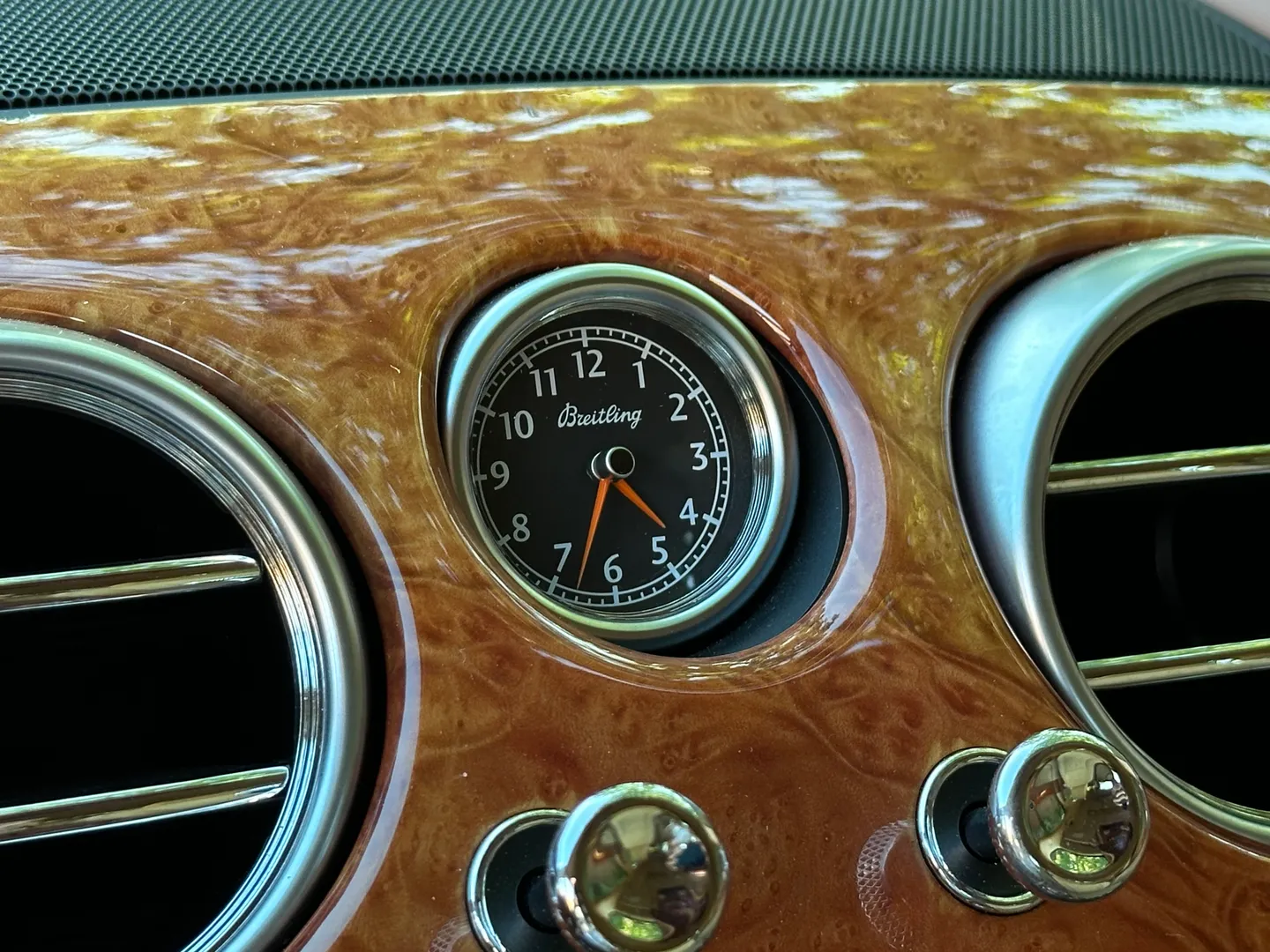 Bentley Continental Flying Spur — photo 56